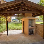 Apartamento Cesare With Shared Pool Ližnjan