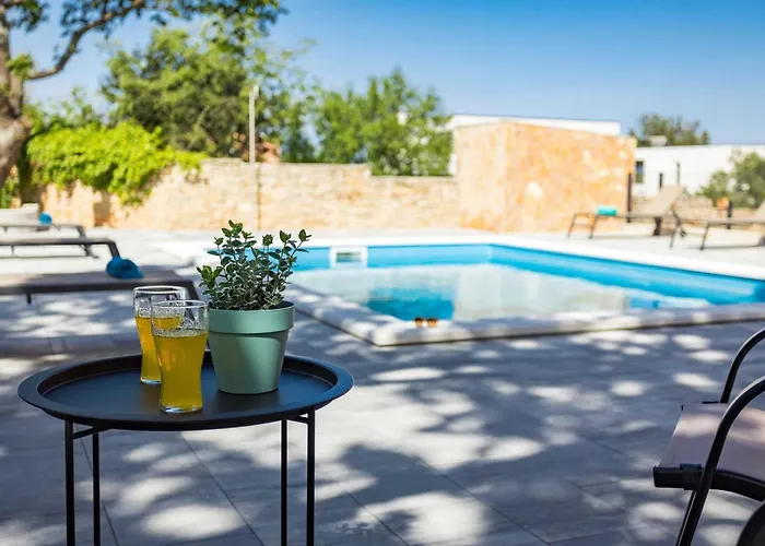 Cesare With Shared Pool Διαμέρισμα Ližnjan