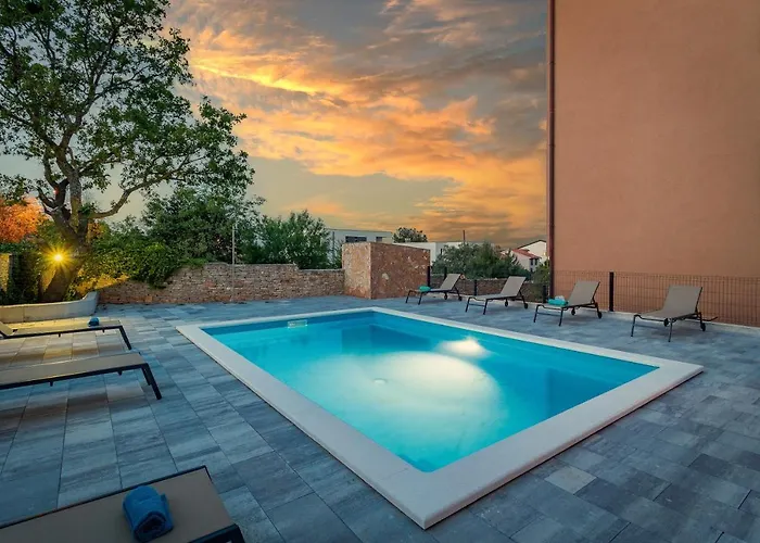 Cesare With Shared Pool * Ližnjan