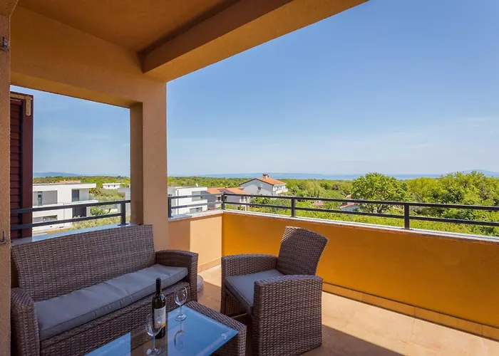 Cesare With Shared Pool Ližnjan