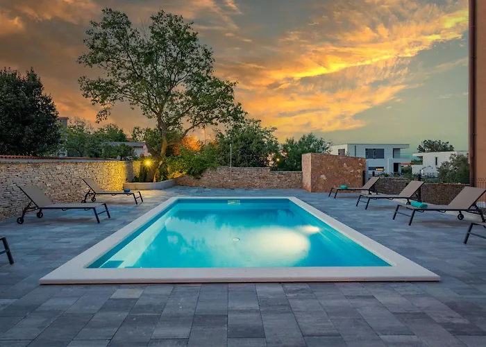 Cesare With Shared Pool Lejlighed *